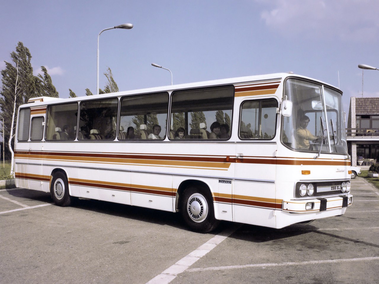 Автобусы Икарус Люкс класса 250SL и 256SL